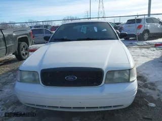 2008 Ford Police Interceptor with VIN 2FAHP71V08X111880, listed as a IAAI auction lot 41368801 with 192,155 mi miles. Bid and sale history available at carsss.com. Image 12.