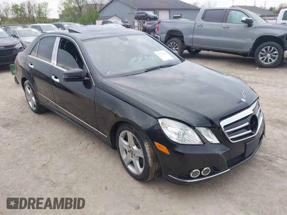 2011 Mercedes-Benz E 350 Luxury z VIN WDDHF8HB6BA418247, wystawiony jako IAAI lot #42161954 z przebiegiem 87 877 mil mil oraz . Historia ofert i sprzedaży dostępna na DreamBid. Obrazek 1.