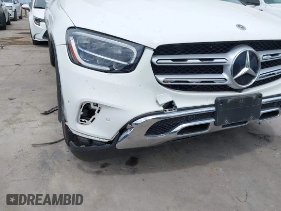 2021 Mercedes-Benz GLC 300 z VIN W1N0G8DB7MF987844, wystawiony jako IAAI lot #42460202 z przebiegiem 39 784 mil mil oraz . Historia ofert i sprzedaży dostępna na DreamBid. Obrazek 6.