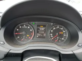 2017 Audi Q3 Premium z VIN WA1ECCFS5HR001606, wystawiony jako Copart lot #58276485 z przebiegiem 93 037 mil mil oraz Tytuł czysty. Historia ofert i sprzedaży dostępna na DreamBid. Obrazek 9.