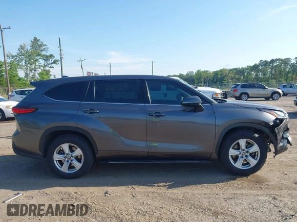 2021 Toyota Highlander L with VIN 5TDZZRAH4MS068164, listed as a IAAI auction lot 42324216 with 257,056 mi miles and . Bid and sale history available at DreamBid. Image 13.