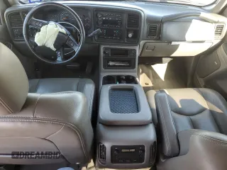 2005 Chevrolet Avalanche Z71 with VIN 3GNEK12ZX5G161600, listed as a Copart auction lot 74142544 with Not Provided miles and Non Repairable. Bid and sale history available at DreamBid. Image 8.