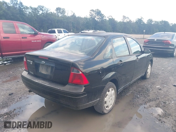 2007 Ford Focus S with VIN 1FAHP34N77W281443, listed as a IAAI auction lot 42693290 with 164,336 mi miles and . Bid and sale history available at DreamBid. Image 4.