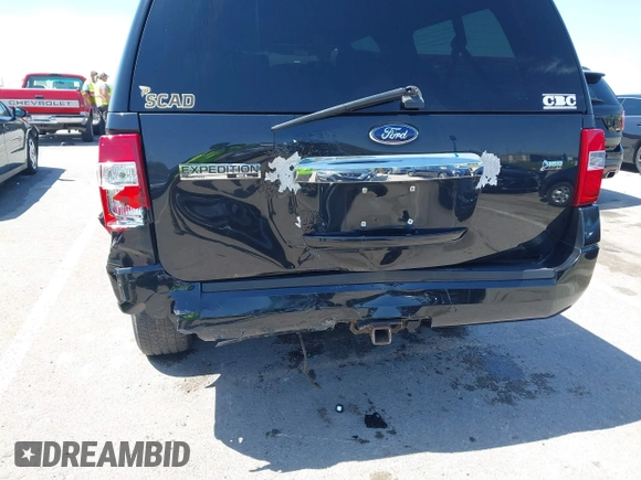 2010 Ford Expedition Max Limited with VIN 1FMJK2A58AEB70918, listed as a IAAI auction lot 42019660 with 180,762 mi miles. Bid and sale history available at carsss.com. Image 6.
