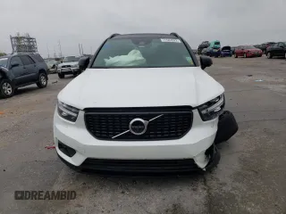 2020 Volvo XC40 R-Design z VIN YV4AC2HMXL2278179, wystawiony jako Copart lot #71587022 z przebiegiem 31 953 mil mil oraz . Historia ofert i sprzedaży dostępna na DreamBid. Obrazek 5.
