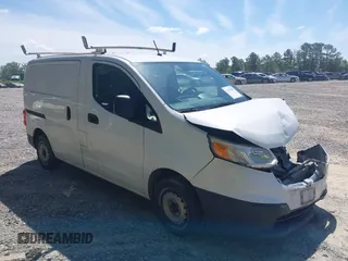 2015 Chevrolet City Express Cargo LS z VIN 3N63M0YN6FK721374, wystawiony jako IAAI lot #42237456 z przebiegiem 153 405 mil mil oraz . Historia ofert i sprzedaży dostępna na DreamBid. Obrazek 1.