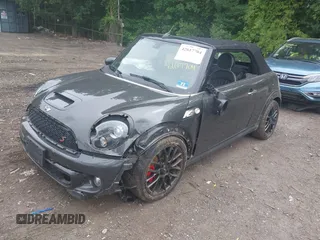 2015 MINI Convertible S с VIN WMWZP3C53FT708047, выставлен на аукционе IAAI как лот 42617704 с пробегом 24 932 миль миль и . История ставок и продаж доступна на DreamBid. Изображение 17.