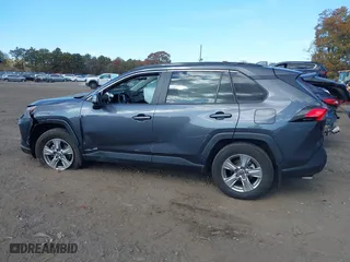 2023 Toyota RAV4 XLE with VIN 2T3P1RFV4PW392358, listed as a IAAI auction lot 40696838 with 18,682 mi miles. Bid and sale history available at carsss.com. Image 14.