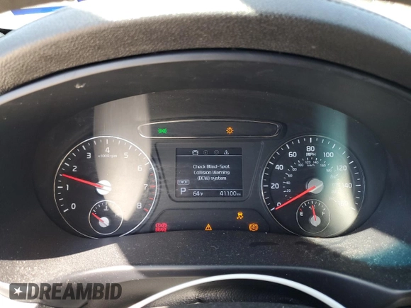 2020 Kia Sorento LX with VIN 5XYPG4A35LG651763, listed as a Copart auction lot 49738375 with 41,100 mi miles and Salvage Title. Bid and sale history available at DreamBid. Image 9.
