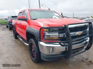 2017 Chevrolet Silverado 1500 LT with VIN 3GCUKREC0HG220569, listed as a IAAI auction lot 41498487 with 78,001 mi miles. Bid and sale history available at carsss.com. Image 1.