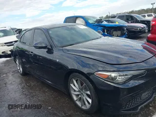 2022 Alfa Romeo Giulia Veloce with VIN ZARFAMBN7N7666400, listed as a IAAI auction lot 41287424 with 9,127 mi miles. Bid and sale history available at carsss.com. Image 13.