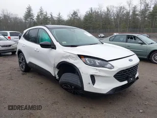 2022 Ford Escape SE with VIN 1FMCU9G61NUB07019, listed as a IAAI auction lot 41881289 with 19,668 mi miles. Bid and sale history available at carsss.com. Image 1.