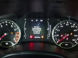 2021 Jeep Renegade Jeepster z VIN ZACNJDABXMPM18203, wystawiony jako IAAI lot #41642907 z przebiegiem 30 478 mil mil oraz . Historia ofert i sprzedaży dostępna na DreamBid. Obrazek 7.