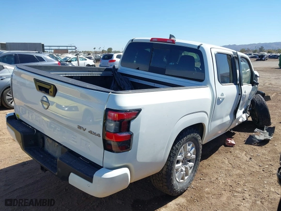 2024 Nissan Frontier PRO-4X with VIN 1N6ED1EK2RN628911, listed as a IAAI auction lot 41637814 with 26,830 mi miles. Bid and sale history available at carsss.com. Image 4.