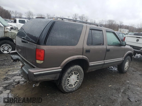 1998 GMC Jimmy SLE with VIN 1GKDT13W6W2535592, listed as a Copart auction lot 81953844 with 88,205 mi miles and Salvage Title. Bid and sale history available at carsss.com. Image 3.