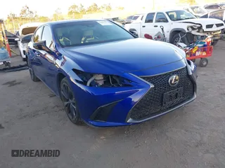 2021 Lexus ES with VIN 58AHZ1B17MU096457, listed as a IAAI auction lot 41401292 with 38,265 mi miles. Bid and sale history available at carsss.com. Image 1.