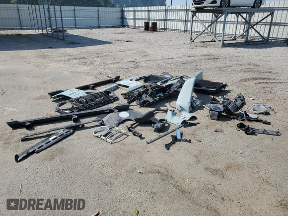 2024 Jeep Wrangler Sahara z VIN 1C4PJXEG2RW263319, wystawiony jako Copart lot #55074775 z przebiegiem 10 867 mil mil oraz Szkoda całkowita • Salvage title. Historia ofert i sprzedaży dostępna na DreamBid. Obrazek 13.