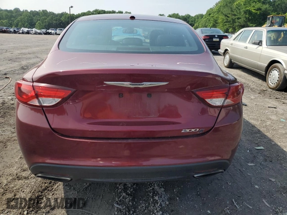 2015 Chrysler 200 S z VIN 1C3CCCBB2FN746132, wystawiony jako Copart lot #59660915 z przebiegiem 142 663 mil mil oraz Szkoda całkowita • Salvage title. Historia ofert i sprzedaży dostępna na DreamBid. Obrazek 6.