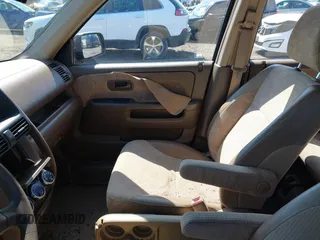 2002 Honda CR-V LX z VIN JHLRD78402C068542, wystawiony jako IAAI lot #42265409 z przebiegiem 205 650 mil mil oraz . Historia ofert i sprzedaży dostępna na DreamBid. Obrazek 5.