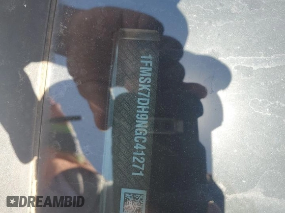 2022 Ford Explorer XLT z VIN 1FMSK7DH9NGC41271, wystawiony jako Copart lot #53530595 z przebiegiem 10 620 mil mil oraz Czysty tytuł • Clean title. Historia ofert i sprzedaży dostępna na DreamBid. Obrazek 12.