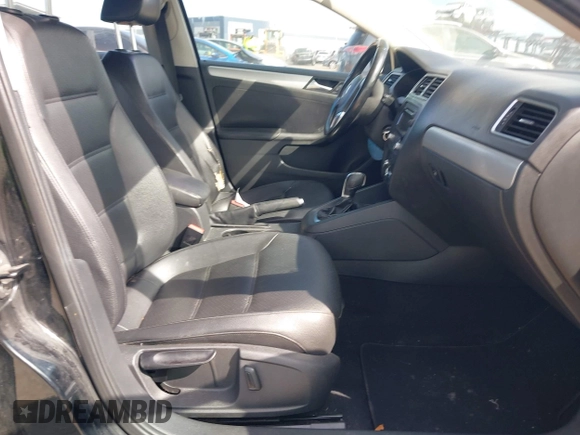2014 Volkswagen Jetta SE с VIN 3VWD17AJ8EM304418, выставлен на аукционе IAAI как лот 42687062 с пробегом 207 402 миль миль и . История ставок и продаж доступна на DreamBid. Изображение 5.