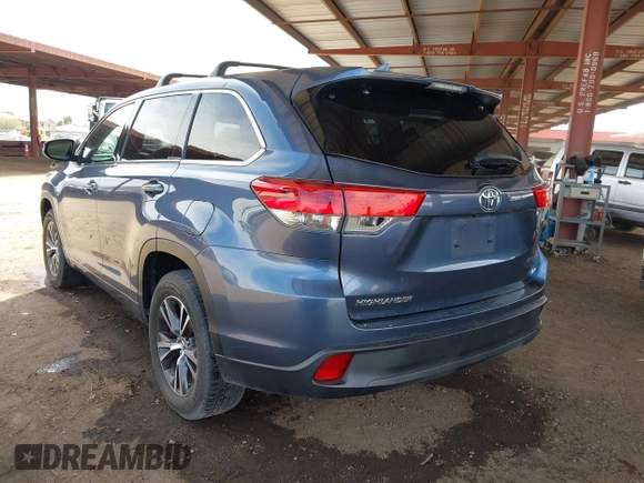 2018 Toyota Highlander LE with VIN 5TDZZRFH0JS285957, listed as a IAAI auction lot 42381460 with 85,183 mi miles and . Bid and sale history available at DreamBid. Image 3.