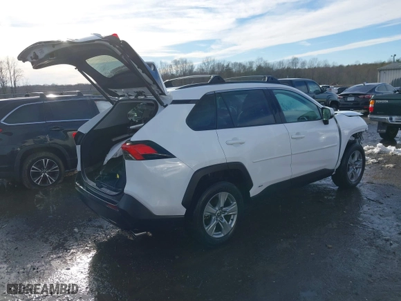 2022 Toyota RAV4 Hybrid XLE with VIN 4T3RWRFV3NU051850, listed as a IAAI auction lot 41571914 with 55,584 mi miles. Bid and sale history available at carsss.com. Image 4.