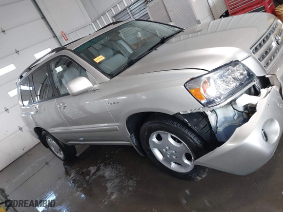 2004 Toyota Highlander with VIN JTEEP21A340057007, listed as a IAAI auction lot 41702526 with 183,608 mi miles. Bid and sale history available at carsss.com. Image 13.