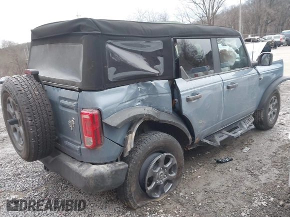 2023 Ford Bronco z VIN 1FMEE5BP2PLC08268, wystawiony jako IAAI lot #41207041 z przebiegiem 10 241 mil mil oraz . Historia ofert i sprzedaży dostępna na DreamBid. Obrazek 4.