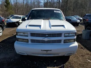 1998 Chevrolet Tahoe with VIN 3GNEK18R6WG128702, listed as a Copart auction lot 49961445 with 154,187 mi miles and Clean Title. Bid and sale history available at carsss.com. Image 5.