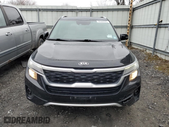 2021 Kia Seltos EX with VIN KNDERCAA1M7142522, listed as a Copart auction lot 50366095 with 36,546 mi miles and Salvage Title. Bid and sale history available at carsss.com. Image 5.