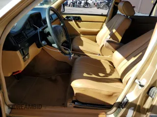 1986 Mercedes-Benz 300 with VIN WDBEA30D5GA179467, listed as a Copart auction lot 77548064 with 149,840 mi miles and Salvage Title. Bid and sale history available at carsss.com. Image 7.