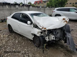 2011 Kia Forte LX with VIN KNAFT4A20B5350790, listed as a Copart auction lot 75699204 with 0 mi miles and Non Repairable. Bid and sale history available at carsss.com. Image 4.