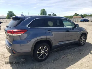 2017 Toyota Highlander XLE with VIN 5TDJZRFH7HS399459, listed as a Copart auction lot 57623325 with 141,568 mi miles and Salvage title. Bid and sale history available at DreamBid. Image 3.