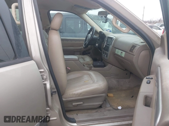 2004 Mercury Mountaineer with VIN 4M2ZU66K24UJ23993, listed as a IAAI auction lot 41604406 with 173,346 mi miles. Bid and sale history available at carsss.com. Image 5.