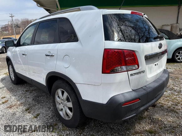 2013 Kia Sorento LX with VIN 5XYKT4A27DG420670, listed as a Copart auction lot 54378555 with 171,229 mi miles and Clean Title. Bid and sale history available at carsss.com. Image 3.