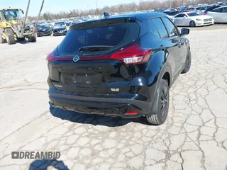 2021 Nissan Kicks S with VIN 3N1CP5BV6ML540480, listed as a IAAI auction lot 41822119 with 34,241 mi miles. Bid and sale history available at carsss.com. Image 4.