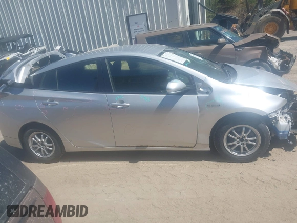 2016 Toyota Prius Two z VIN JTDKBRFU7G3005478, wystawiony jako IAAI lot #42103298 z przebiegiem 68 203 mil mil oraz . Historia ofert i sprzedaży dostępna na DreamBid. Obrazek 14.