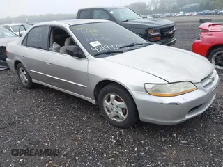 1999 Honda Accord EX z VIN 1HGCG6678XA086471, wystawiony jako IAAI lot #42199340 z przebiegiem Nie podano mil oraz . Historia ofert i sprzedaży dostępna na DreamBid. Obrazek 1.