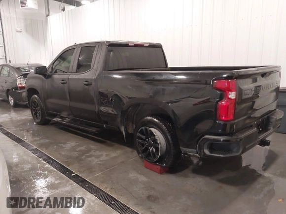 2021 Chevrolet Silverado 1500 RST with VIN 1GCRYEEDXMZ135111, listed as a IAAI auction lot 41398152 with 54,051 mi miles and . Bid and sale history available at DreamBid. Image 3.