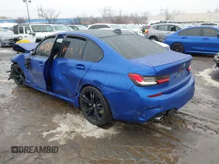 2022 BMW 3 Series 330i z VIN 3MW5R1J06N8C49056, wystawiony jako IAAI lot #41496252 z przebiegiem Nie podano mil oraz . Historia ofert i sprzedaży dostępna na DreamBid. Obrazek 3.