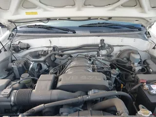 2002 Toyota Sequoia Limited with VIN 5TDZT38A72S112419, listed as a IAAI auction lot 41397980 with 115,947 mi miles. Bid and sale history available at carsss.com. Image 10.