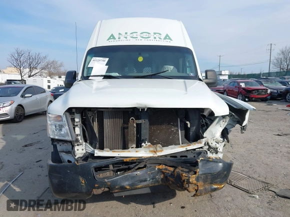 2017 Nissan NV Cargo SV z VIN 1N6BF0LY7HN811735, wystawiony jako IAAI lot #41225750 z przebiegiem 136 963 mil mil oraz . Historia ofert i sprzedaży dostępna na DreamBid. Obrazek 11.