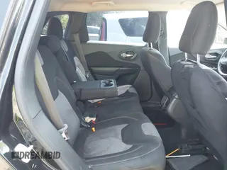 2015 Jeep Cherokee Sport с VIN 1C4PJMAB9FW675323, выставлен на аукционе IAAI как лот 42460681 с пробегом 197 119 миль миль и . История ставок и продаж доступна на DreamBid. Изображение 8.