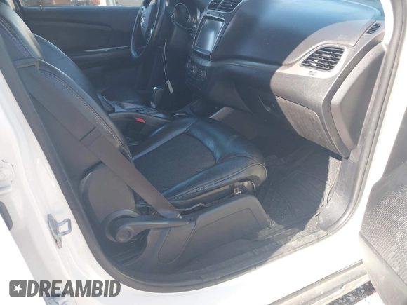 2016 Dodge Journey Crossroad z VIN 3C4PDCGB7GT138644, wystawiony jako IAAI lot #42006966 z przebiegiem 114 662 mil mil oraz . Historia ofert i sprzedaży dostępna na DreamBid. Obrazek 5.