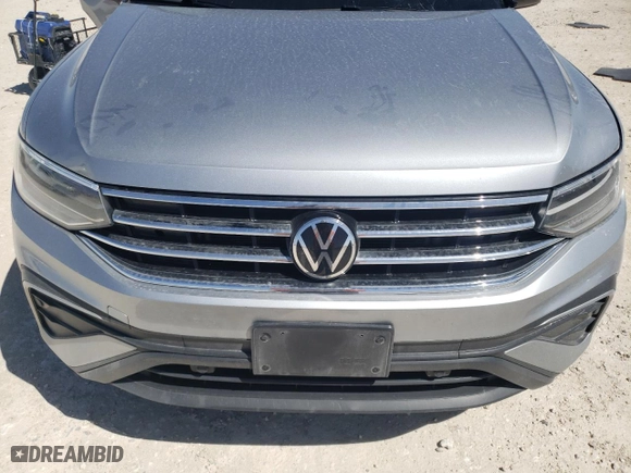 2022 Volkswagen Tiguan SE with VIN 3VV3B7AX8NM059377, listed as a Copart auction lot 47700895 with 32,281 mi miles and Salvage Title. Bid and sale history available at carsss.com. Image 14.