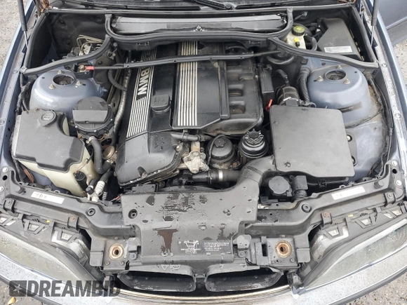 2005 BMW 3 Series 325xi with VIN WBAEU33455PF63005, listed as a Copart auction lot 60960985 with 188,733 mi miles and Salvage title. Bid and sale history available at DreamBid. Image 11.
