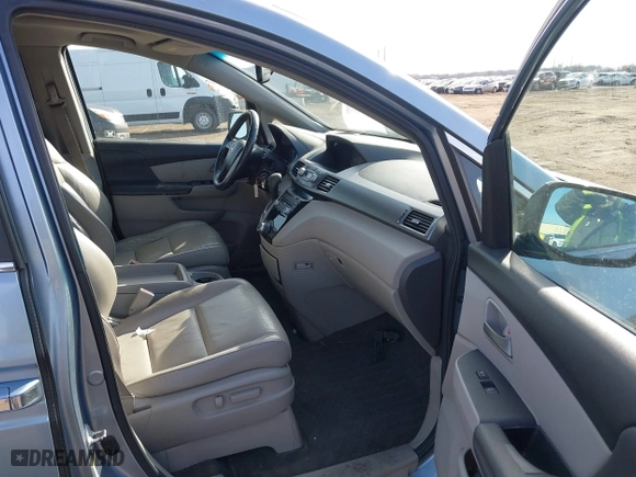 2011 Honda Odyssey EX-L with VIN 5FNRL5H68BB029724, listed as a IAAI auction lot 41854698 with 171,600 mi miles. Bid and sale history available at carsss.com. Image 5.