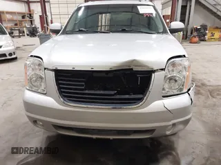 2013 GMC Yukon XL SLT z VIN 1GKS2KE71DR342261, wystawiony jako IAAI lot #42018535 z przebiegiem 201 847 mil mil oraz . Historia ofert i sprzedaży dostępna na DreamBid. Obrazek 18.