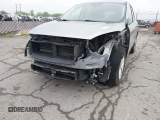 2022 Ford Escape SE z VIN 1FMCU0G62NUB32670, wystawiony jako IAAI lot #42259177 z przebiegiem 67 692 mil mil oraz . Historia ofert i sprzedaży dostępna na DreamBid. Obrazek 6.